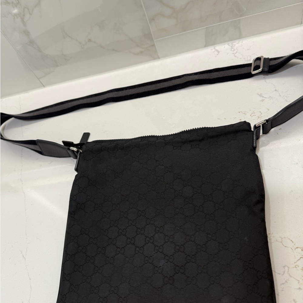 Gucci Authentic Black Monogram Messenger Bag - Picture 6 of 8